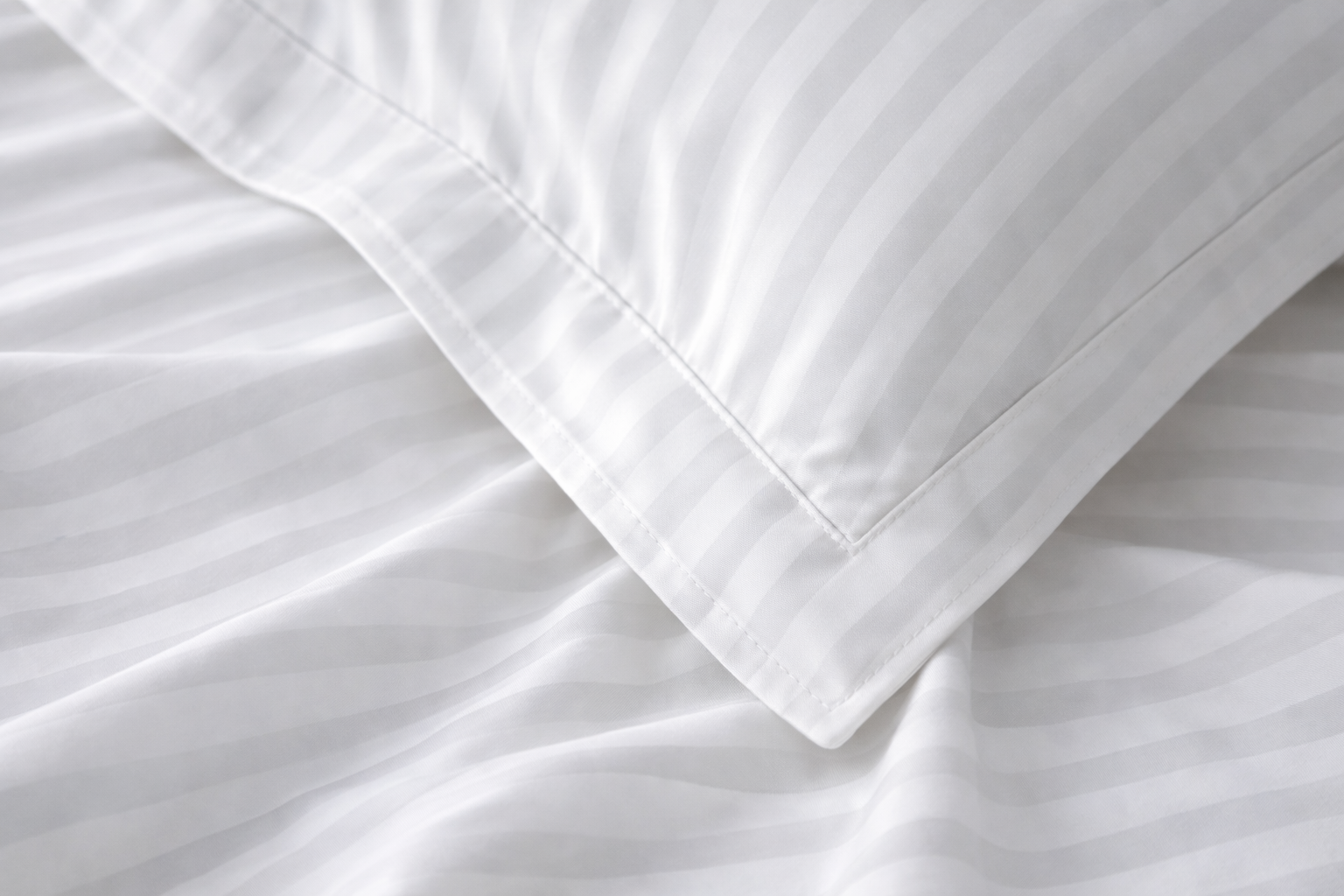 300TC Cotton Striped Pillowcases – White